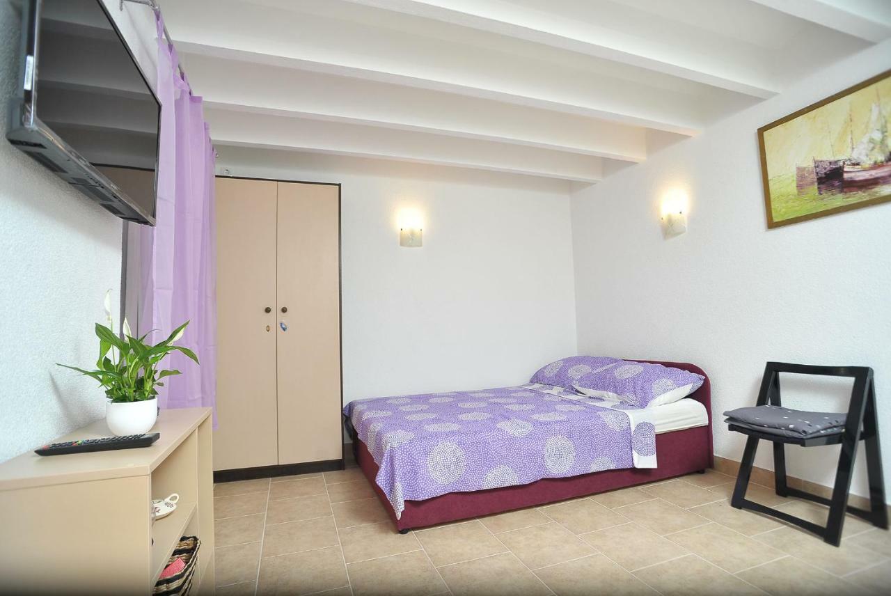 Apartments Sonia & Ana Trogir Exterior photo